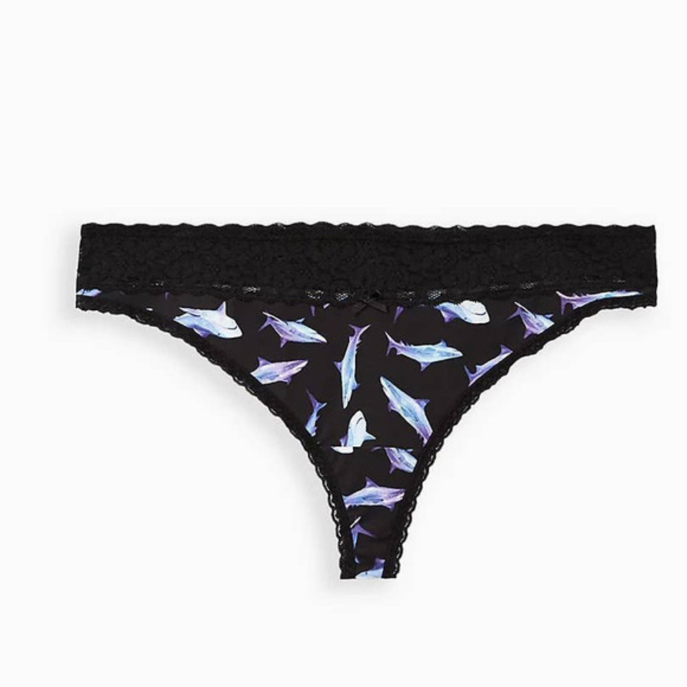 New Torrid 2 (2X 18/20) Sexy Lace Trim Cotton Shark Print Mid Rise Thong Panty‎